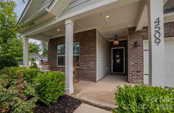 4509 Kelowna ST, Charlotte, NC 28214