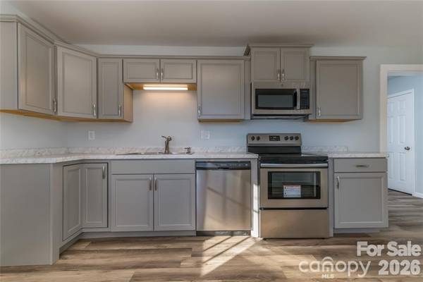 209 Roberson RD, Forest City, NC 28043