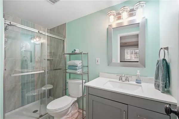 10991 Gillette ST, Overland Park, KS 66210