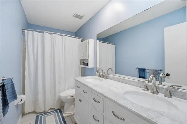 10991 Gillette ST, Overland Park, KS 66210
