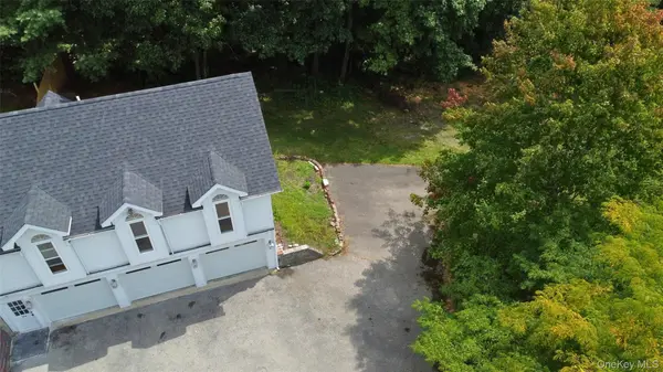 19 A Friendship LN, Red Hook, NY 12571