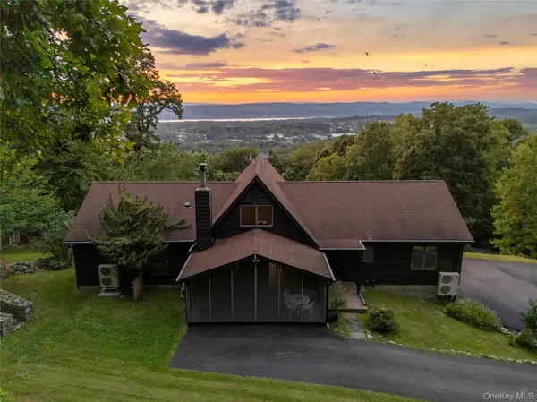 36 Blue Grass LN, Beacon, NY 12508