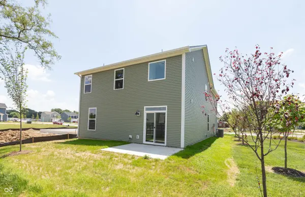 1010 Stratford LN, Shelbyville, IN 46176
