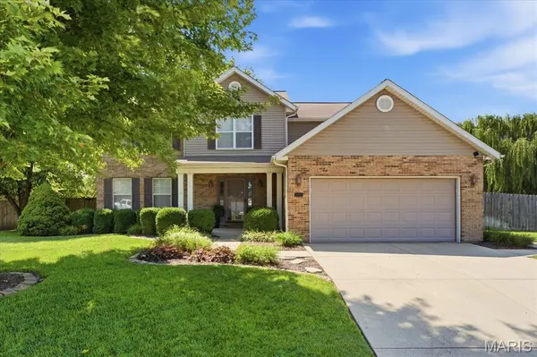 5211 Duke DR, Fairview Heights, IL 62208