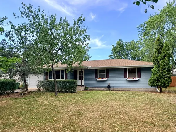 7428 Concerto Curve NE, Fridley, MN 55432