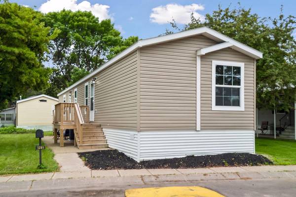 1291 Piper DR W, New Brighton, MN 55112