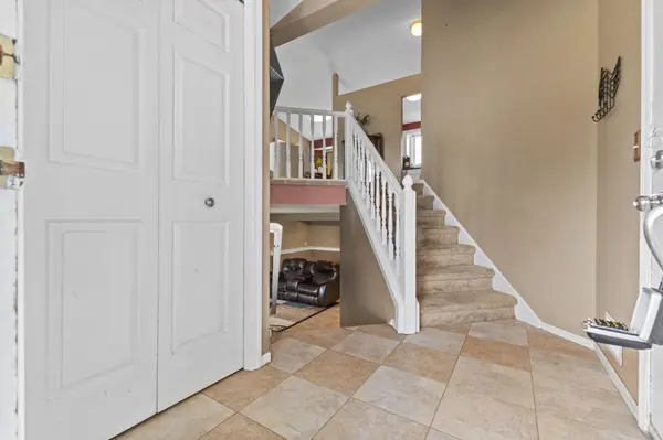 5464 Golfview CIR N, Oakdale, MN 55128