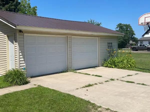 321 W Michigan ST W, Lake City, MN 55041