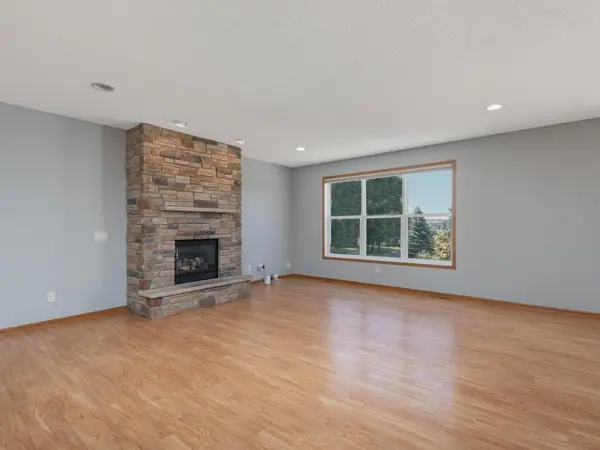 1511 Pembroke PASS, Chanhassen, MN 55317