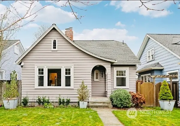 1627 44th AVE SW, Seattle, WA 98116