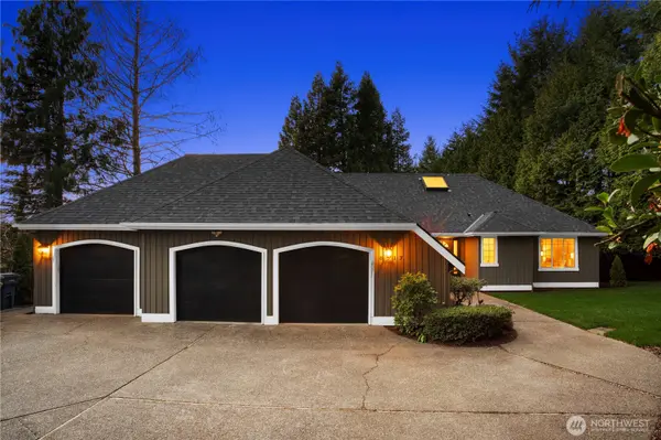 8517 136th AVE SE, Newcastle, WA 98059
