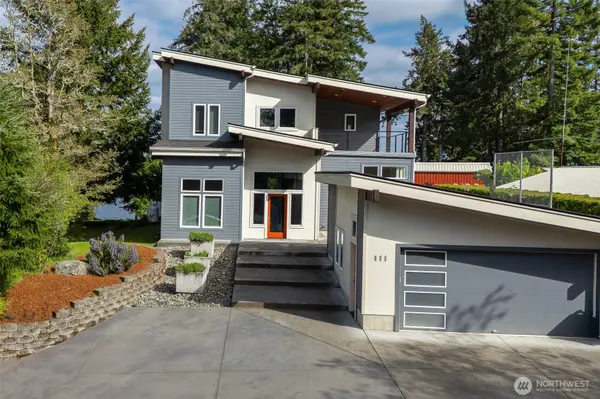 111 E Treasure Island RD, Allyn, WA 98524