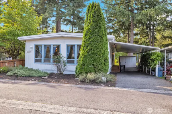 18425 NE 95th ST #110, Redmond, WA 98052