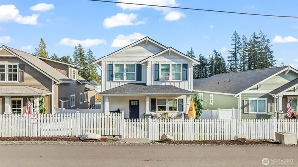 60 E Compass LN #A98524, Allyn, WA 98524