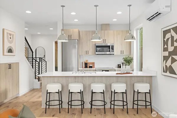 947 NW 61st ST, Seattle, WA 98107