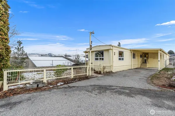 455 9th ST NE #52, East Wenatchee, WA 98802