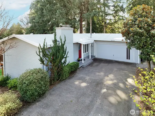 9425 NE 181st LN, Bothell, WA 98011