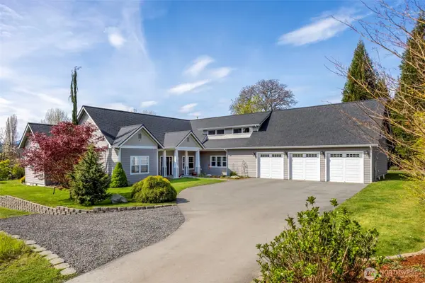 6493 White Peaks LN NW, Bremerton, WA 98311