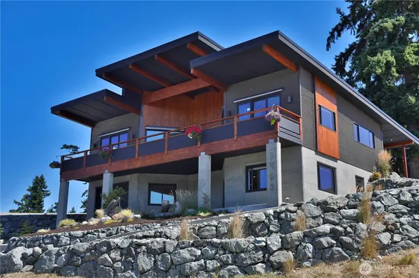 5453 Harborside LN,  Freeland,  WA 98249
