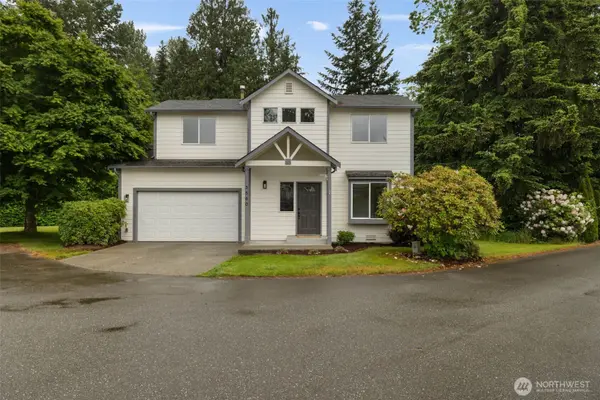 3560 Courtyard LN, Bremerton, WA 98310