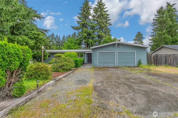 7109 106th ST E, Puyallup, WA 98373