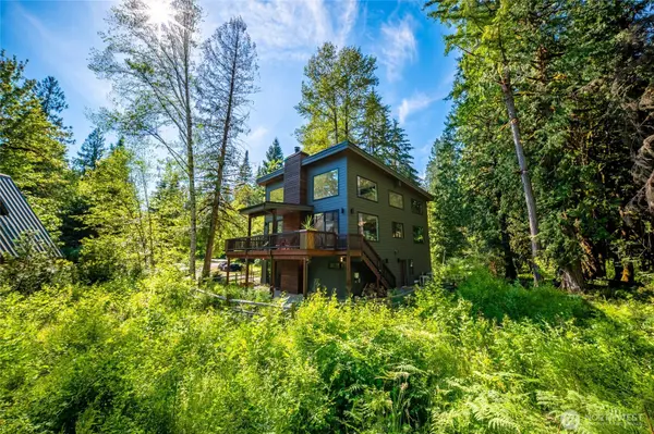 12031 Shuksan Rim DR, Deming, WA 98244