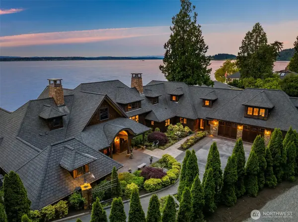 5128 Rockaway Beach RD NE,  Bainbridge Island,  WA 98110