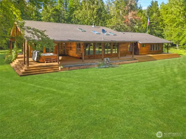 25 Lostwood LN, Sequim, WA 98382