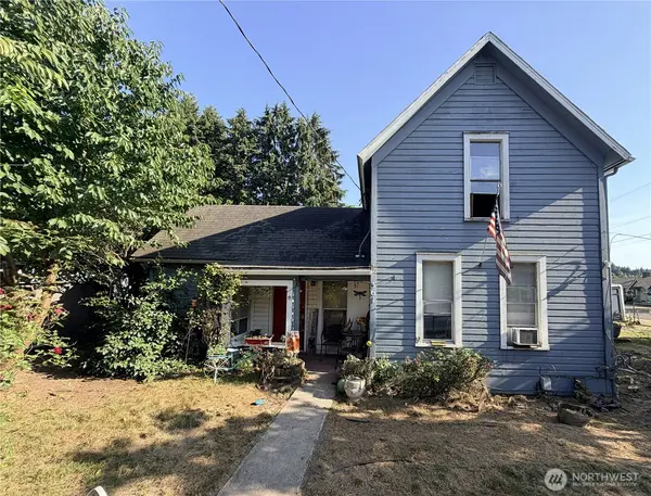 361 SW Warren ST, Castle Rock, WA 98611