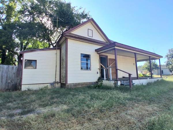 1316 E MAIN ST, Shawnee, OK 74801