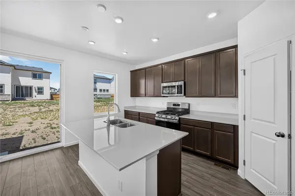 28425 E 4th AVE, Watkins, CO 80137