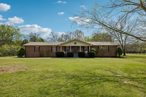 3812 Rockdale Fellowship Rd, Mount Juliet, TN 37122