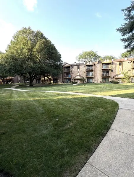 811 S Dwyer AVE E #E, Arlington Heights, IL 60005