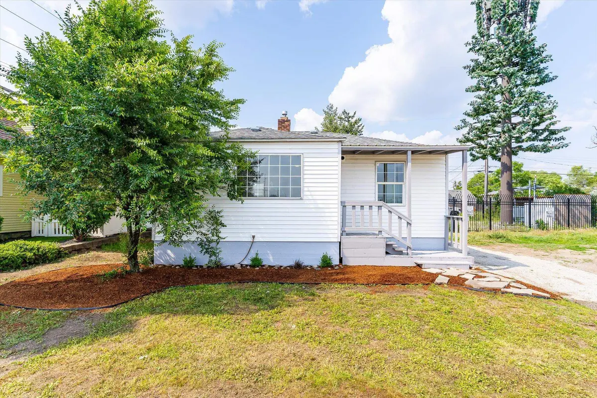 1407 E Wellesley Ave, Spokane, WA 99207