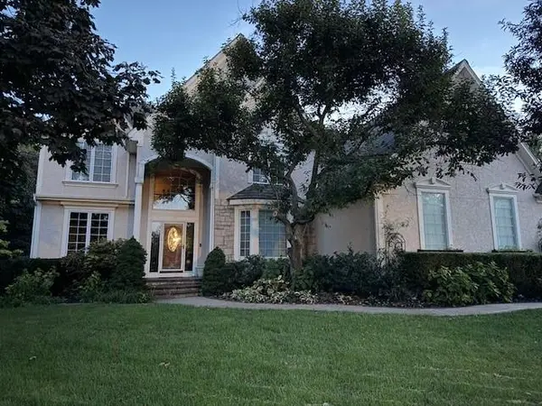 9323 W 146th ST, Overland Park, KS 66221