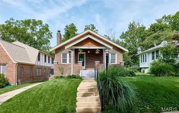 805 Leonard DR, Rock Hill, MO 63119