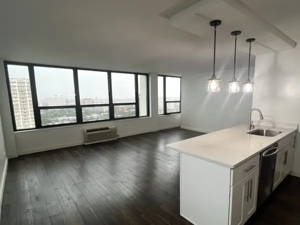 5100 N Marine DR #22A, Chicago, IL 60640