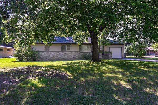 6201 Riverview TER NE, Fridley, MN 55432