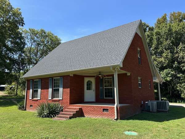2360 Glennridge Rd, Columbia, TN 38401