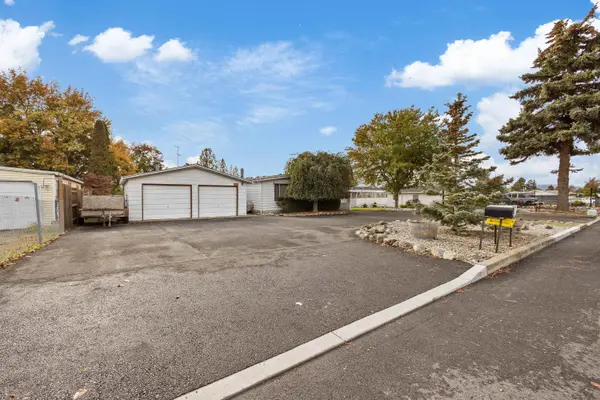 19120 E Montgomery Dr, Otis Orchards, WA 99027