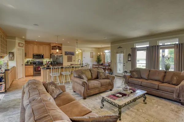 724 S Shelley Lake Ln, Spokane Valley, WA 99037