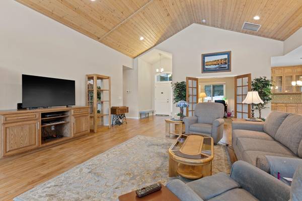 37304 N Lakeside Ln, Elk, WA 99009