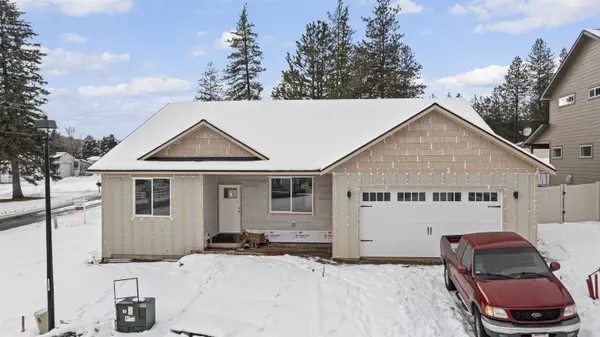 25505 N Sheridan Rd, Chattaroy, WA 99003