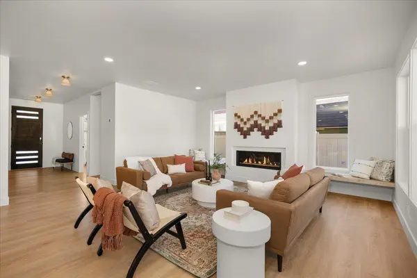 25 E 30th Ave, Spokane, WA 99203