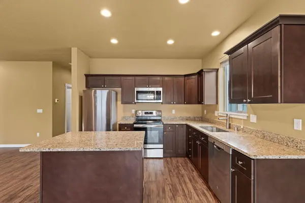 10301 E 5TH Ln, Spokane Valley, WA 99206