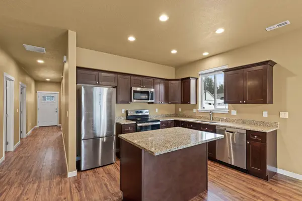 10301 E 5TH Ln, Spokane Valley, WA 99206