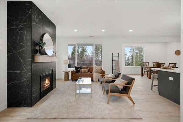 1716 W Toni Rae Dr, Spokane, WA 99218