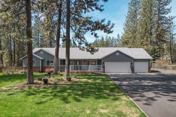 12921 W Greenfield Rd, Nine Mile Falls, WA 99026