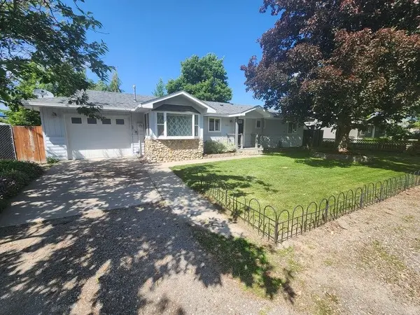 220 W Evergreen Dr, Kettle Falls, WA 99141-0000