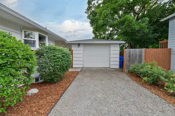 10722 E Maxwell Ave, Spokane Valley, WA 99206